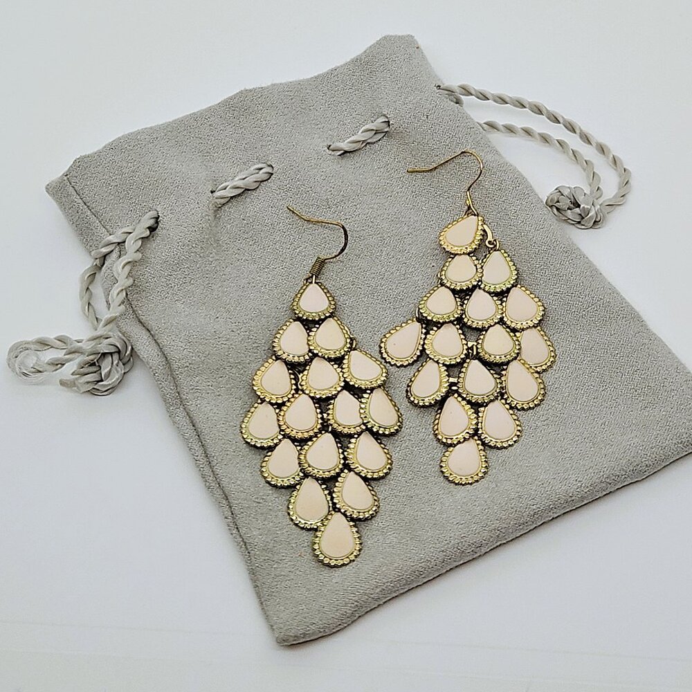 Vintage Ivory Blush Chandelier Drop Earrings Gold Tone